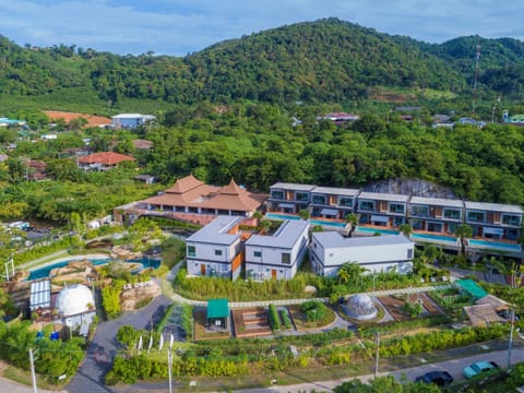 Property building, Bird's eye view, View (from property/room)