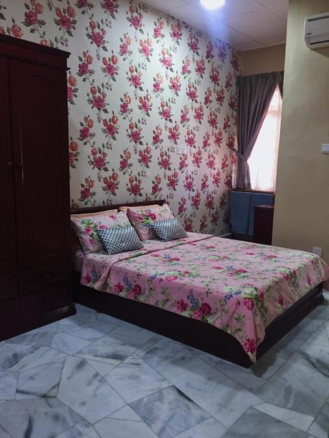 Bayan Baru Homestay @ Taman Sri Nibong House in Bayan Lepas