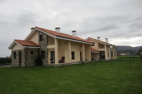 Facade/entrance, Balcony/Terrace