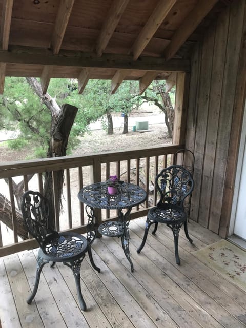 Bed and Breakfast on White Rock Creek Bed and Breakfast in Waco