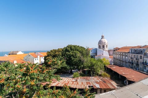 GuestReady - Local and Modern Duplex Copropriété in Lisbon