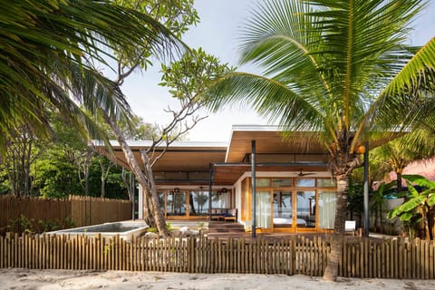 Luxury Beachfront Villa Akoya Chalet in Cobano