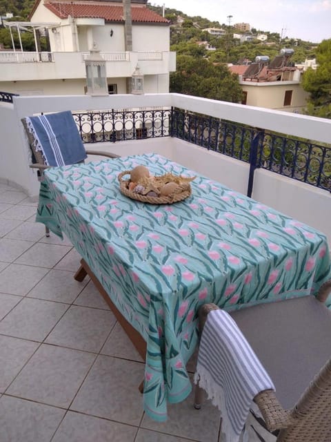 View (from property/room), Balcony/Terrace, Food and drinks, Dining area