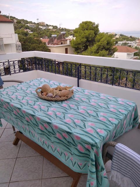 Natural landscape, Balcony/Terrace, Dining area