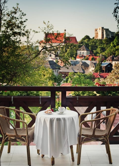 Balcony/Terrace, City view