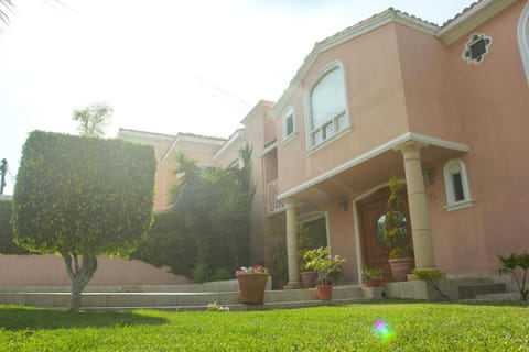La Casa Rosa Casa in Ensenada