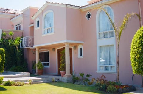 La Casa Rosa House in Ensenada