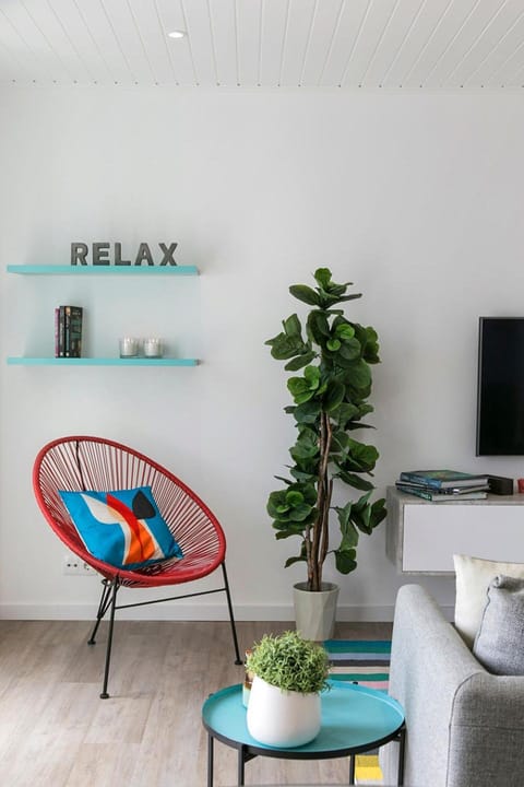 Day, Living room, Decorative detail, On site