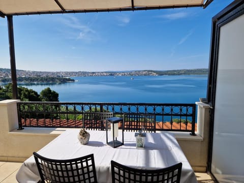 View (from property/room), Balcony/Terrace, Sea view