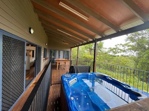 Natural landscape, Hot Tub, View (from property/room), Balcony/Terrace