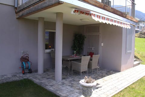 Garden, Garden, Balcony/Terrace, Seating area, Dining area, Garden view