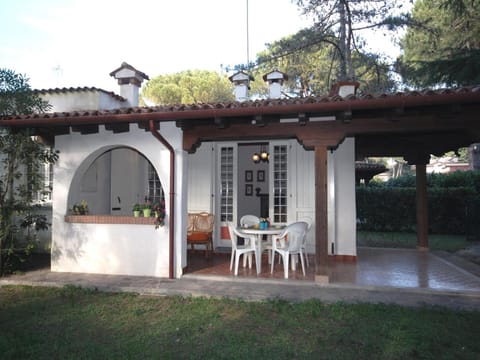 Property building, Garden view