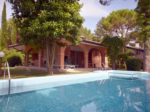 Property building, Garden, Garden view, Pool view, Swimming pool
