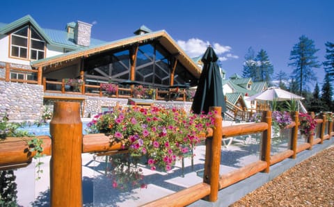 Lizard Creek Lodge Resort in Alberta