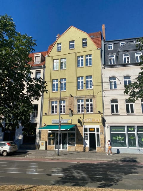 Property building, Street view, Location