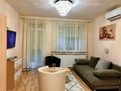 Barki Apartman Condominio in Hungary