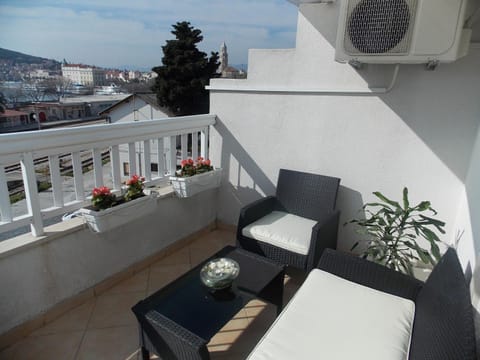 Balcony/Terrace, Seating area