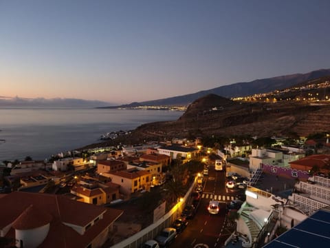 City view, Sea view, Street view