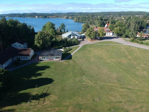 Property building, Day, Natural landscape, Bird's eye view, Lake view