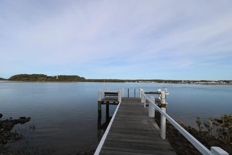 Waterfront Cottages Chalet in Culburra Beach