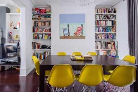 Library, Dining area