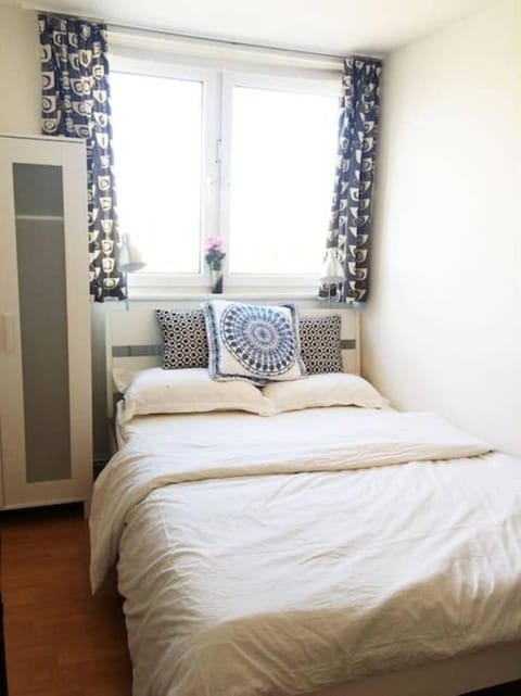 Dreamy Shoreditch Flat w/ Views in Old St (Zone 1) Apartment in London Borough of Islington