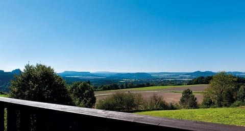 Panorama-Apartments Weinberghaus Condo in Sächsische Schweiz-Osterzgebirge