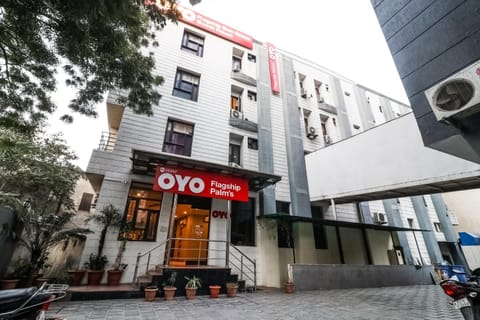 Super OYO Flagship Ahinsha Cicle Hotel in Jaipur