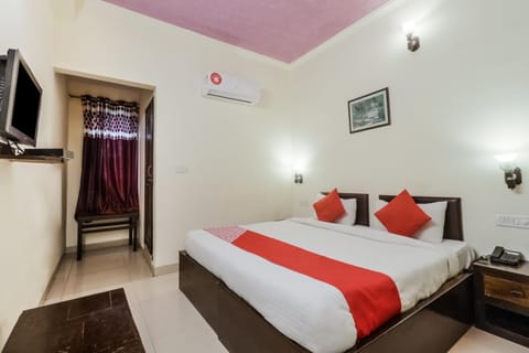 OYO Flagship Ahinsha Cicle Hotel in Jaipur