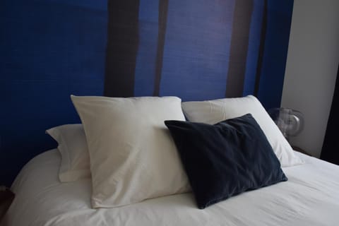 Bathroom, TV and multimedia, Bedroom