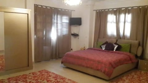 Helmeya Apartment with Touristic Views Condo in Cairo