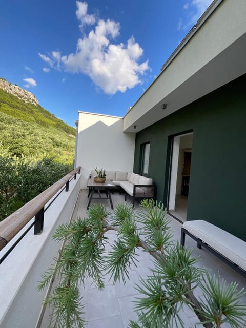 Day, View (from property/room), Balcony/Terrace, Mountain view