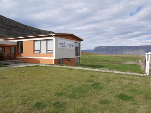 Property building, Day, Garden