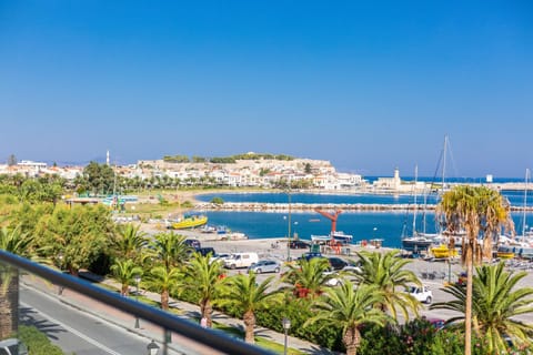 Day, Balcony/Terrace, On site, City view, Sea view, Street view