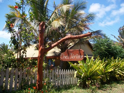 Facade/entrance, Garden