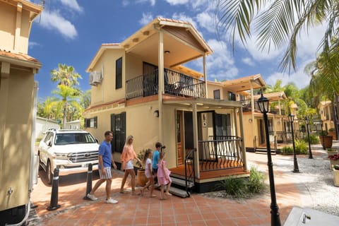 Ashmore Palms Holiday Village Resort in Southport