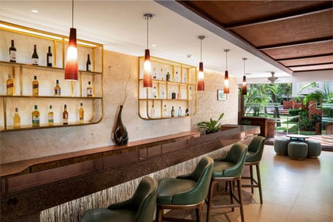 Lounge or bar, Lounge or bar