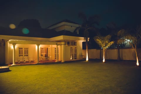 Donald Mansion Vacation rental in Negombo