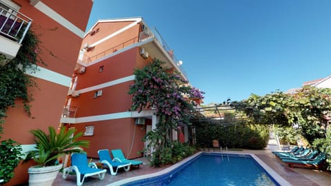 Property building, Pool view, Swimming pool, Swimming pool