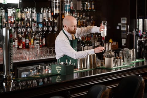 Lounge or bar, Drinks