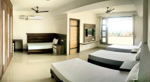 Pride Home Bed and Breakfast in Chandigarh