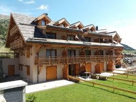 Appartement luxe 6 pers - Terrasse - Montgenèvre - FR-1-445-118 Apartment in Montgenèvre