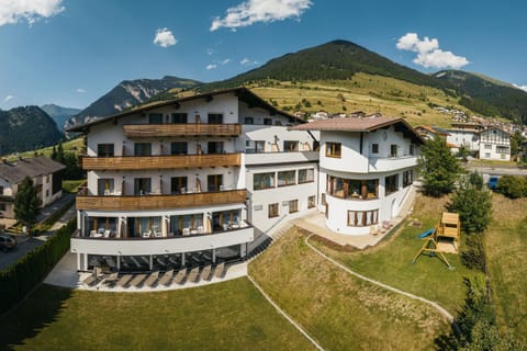 Property building, Garden