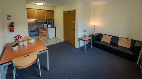 Seating area, kitchen