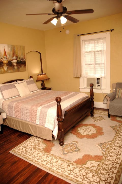 Charming Historic Downtown Apartment Apartment in Saint Augustine