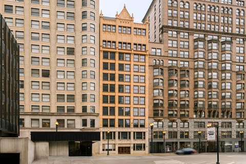 Sonder The Plymouth Apartment hotel in Chicago