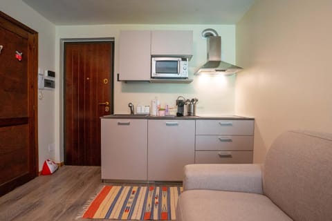 Kitchen or kitchenette, Living room, kitchen