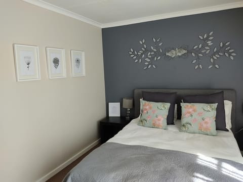 Palm Beach Guesthouse Bed and Breakfast in Port Elizabeth