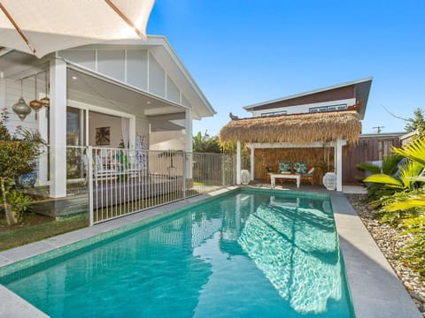 Kia Orana Island Home with Pool House in Tweed Heads