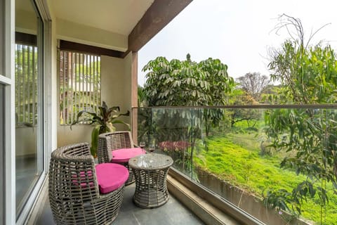 StayVista's Verde Villa with Private Pool, Games Room & Terrace Chalet in Lonavla